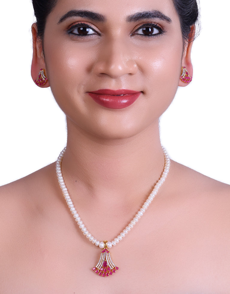 Gorgeous Freshwater Pearl Set with Red Studded Stone Pendant