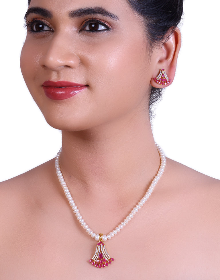 Gorgeous Freshwater Pearl Set with Red Studded Stone Pendant
