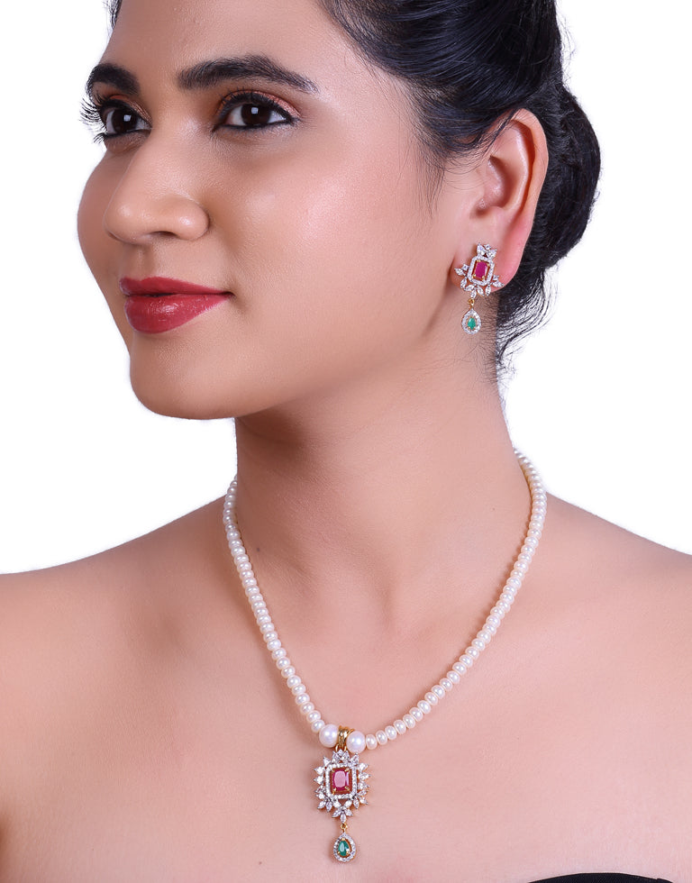 Red and Green studded Cultured Freshwater Pearl Set