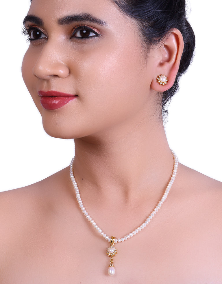 Beaded Pearl Set With Drop Dangled Pearl Pendant