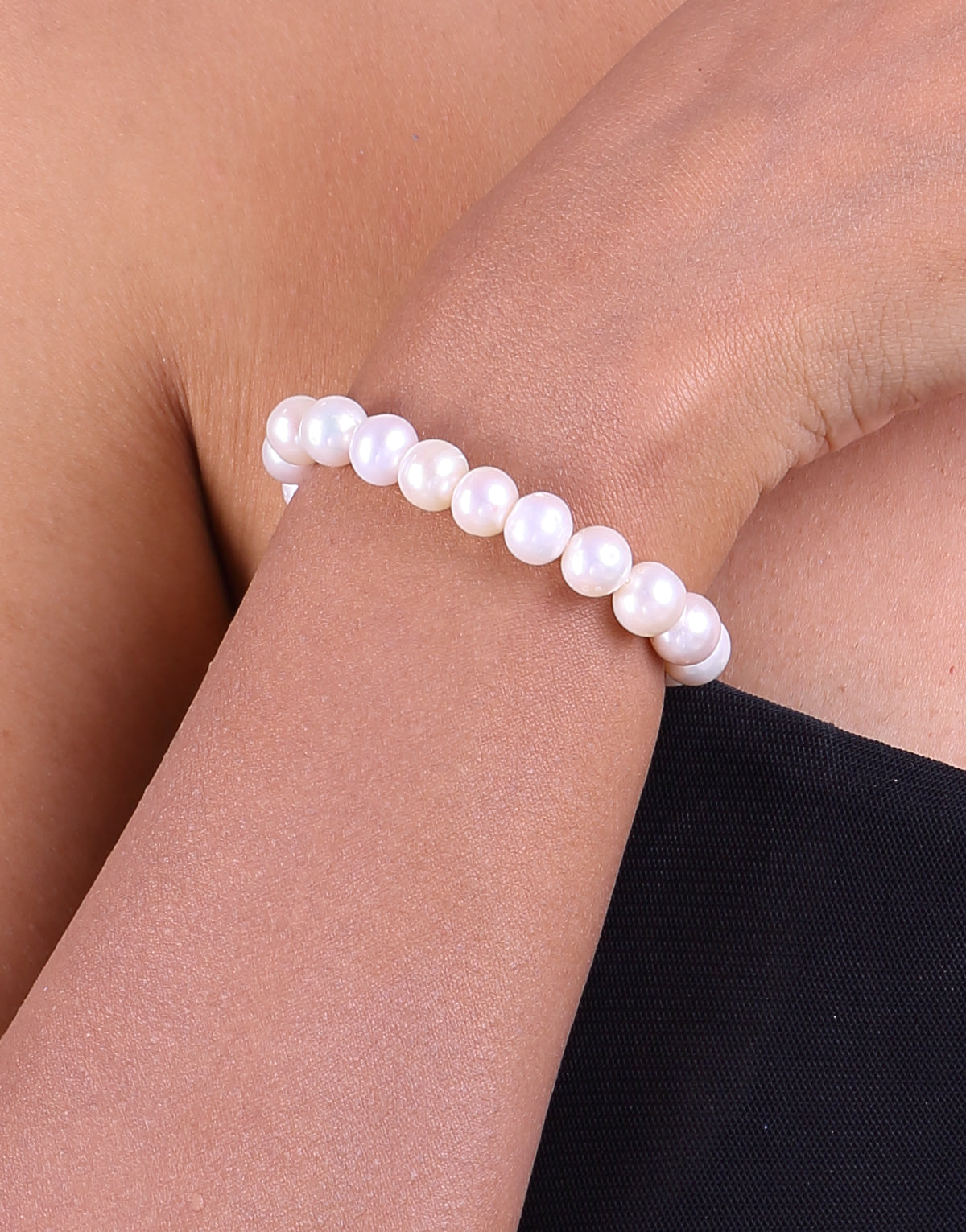 Round White Freshwater Pearl Bracelet