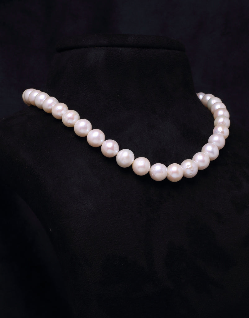 Radiant Smooth Round Pearl Necklace
