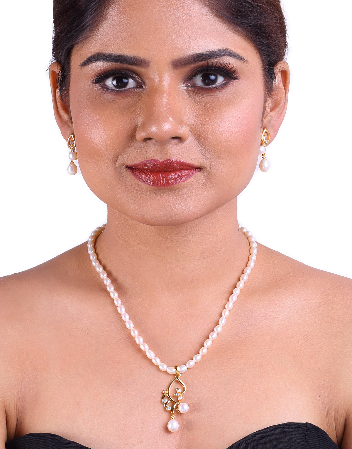 Oval Shaped Beaded Pearl With Cubic Ziconia Set Pendant And Earring