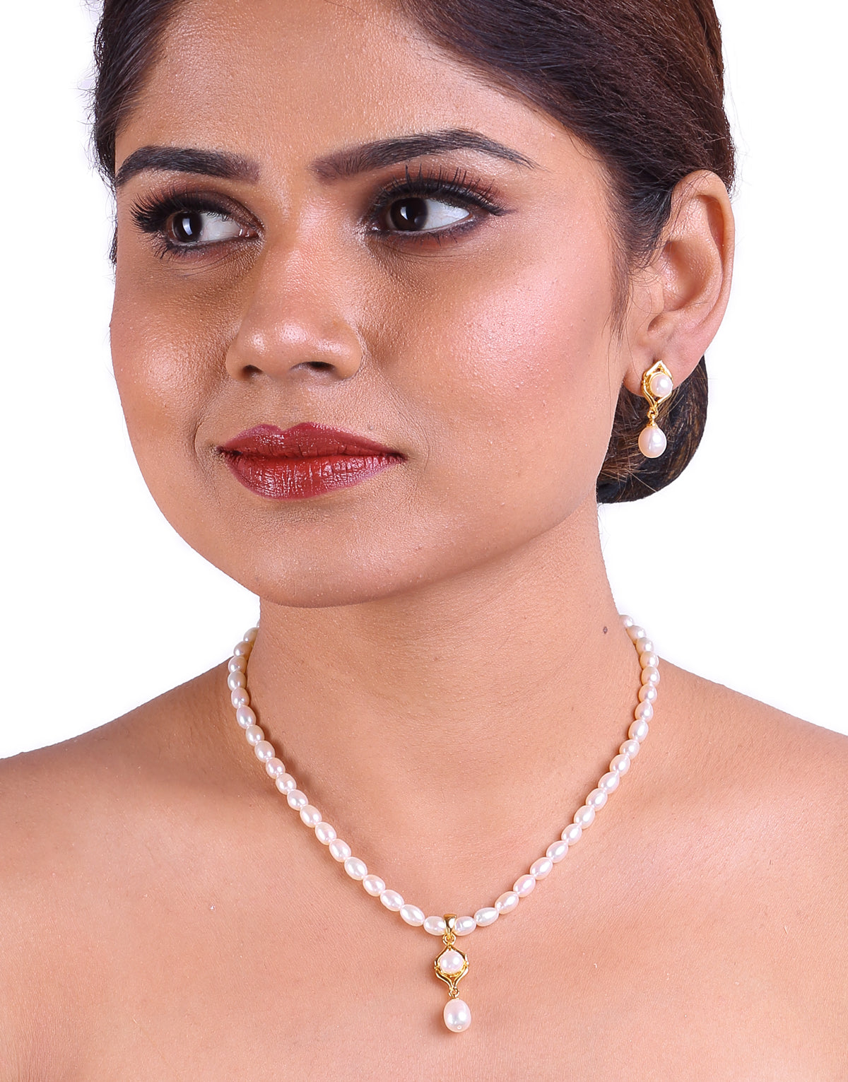 White Oval-Shaped Beaded Pearl Set