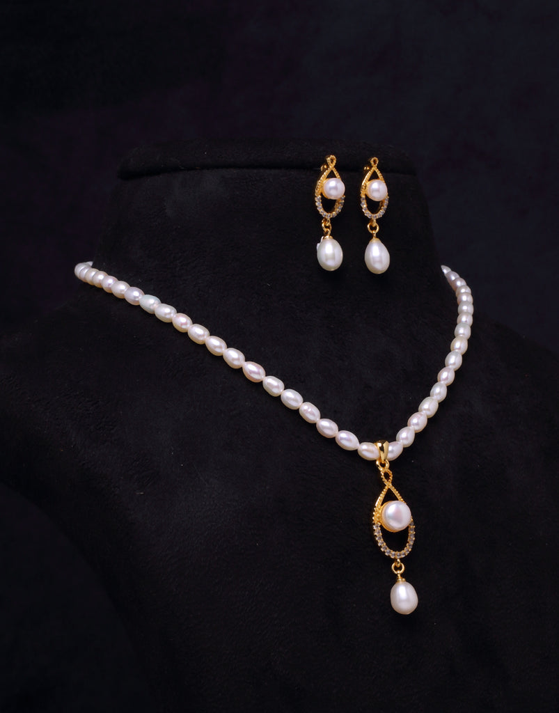 White Seed Bead Necklace, Thin 1.5mm Single Strand Beaded Necklace – Kathy  Bankston
