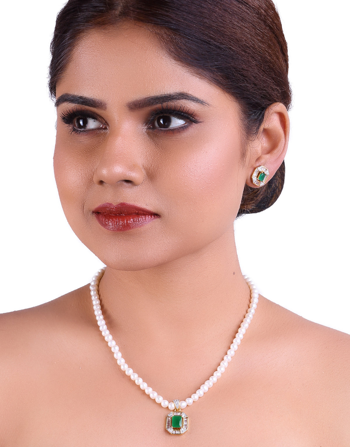 White Round Beaded Pearl Necklace With Emerald Set Pendant  (Cz-Semi Precious Stone)