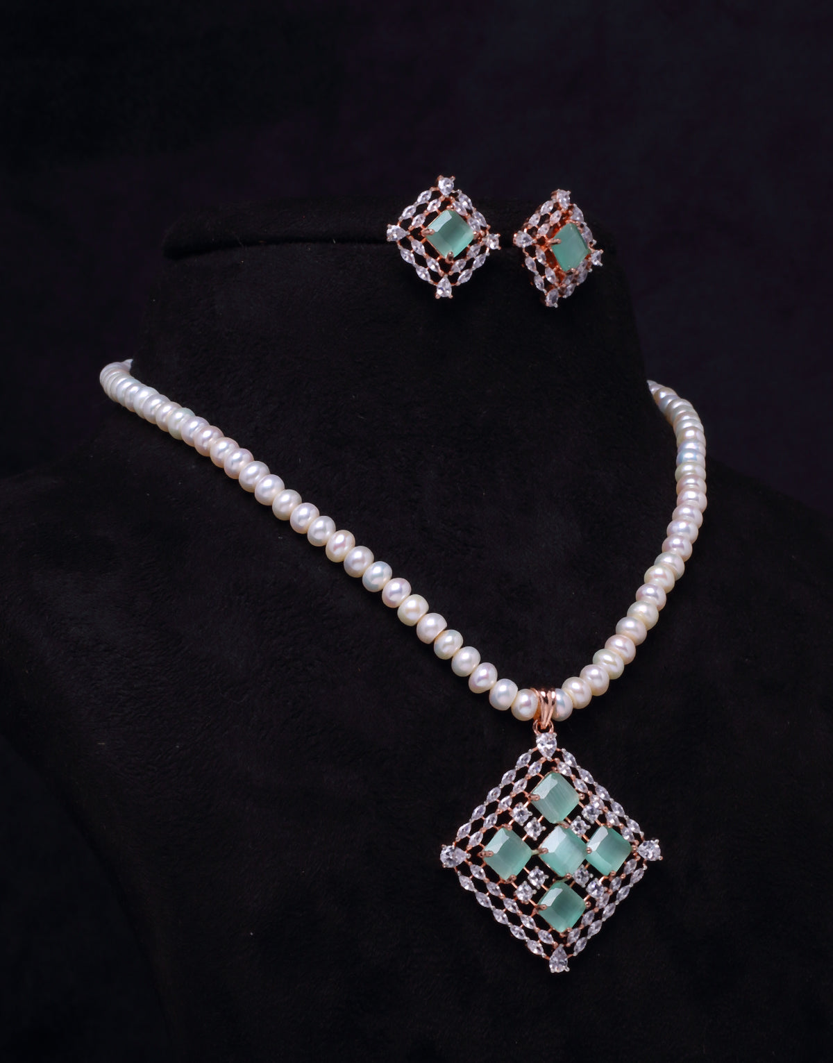 Glimmering Beaded Round Freshwater Pearl Set with Cz Semi Precious Stone