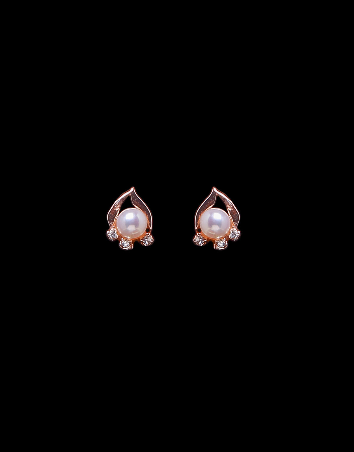 Freshwater Pearl With Cubic Zircon Fancy Stud