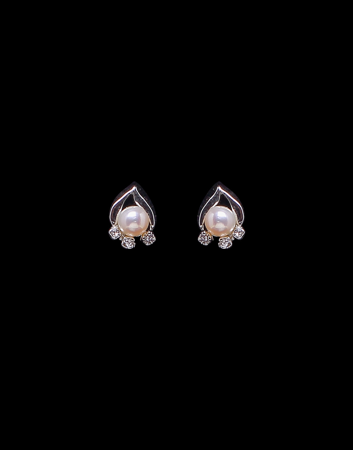 Freshwater Pearl With Cubic Zircon Fancy Stud