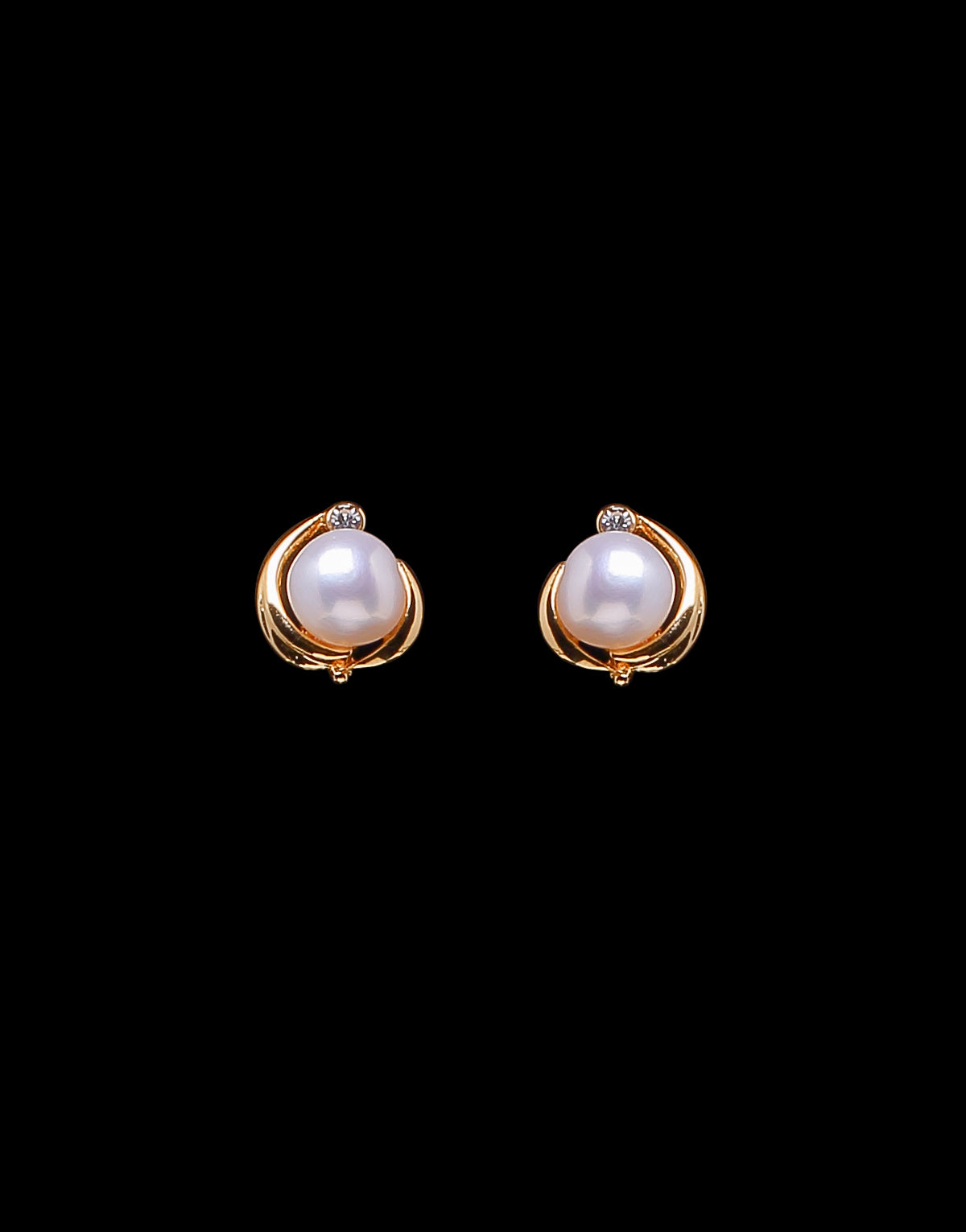 Freshwater Pearl With Cubic Zircon Fancy Stud